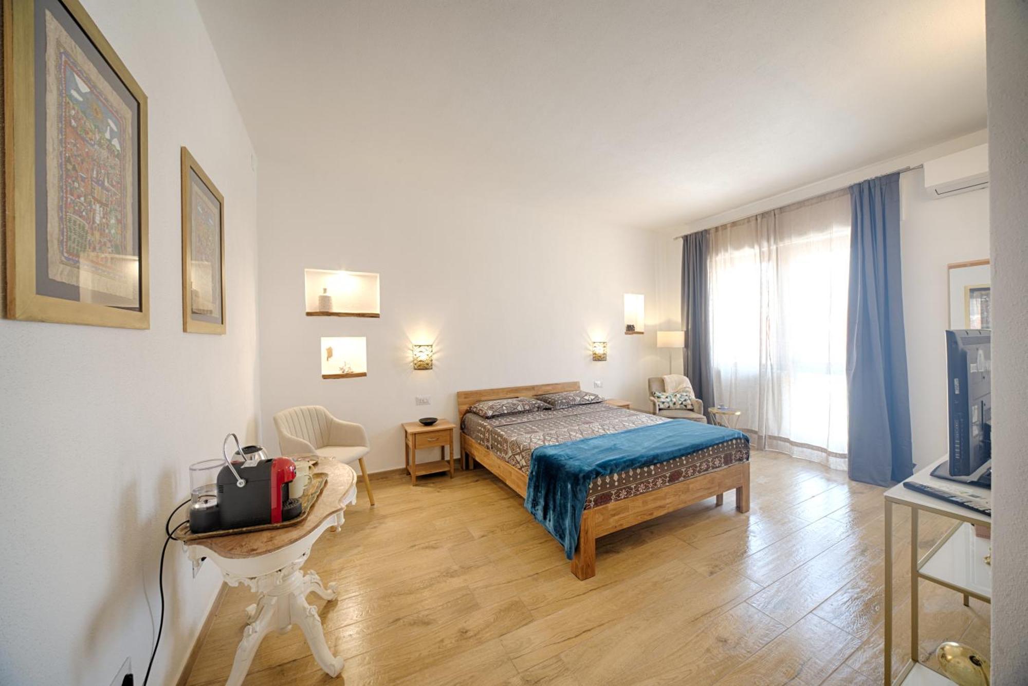 Cozy Downtown Olbia